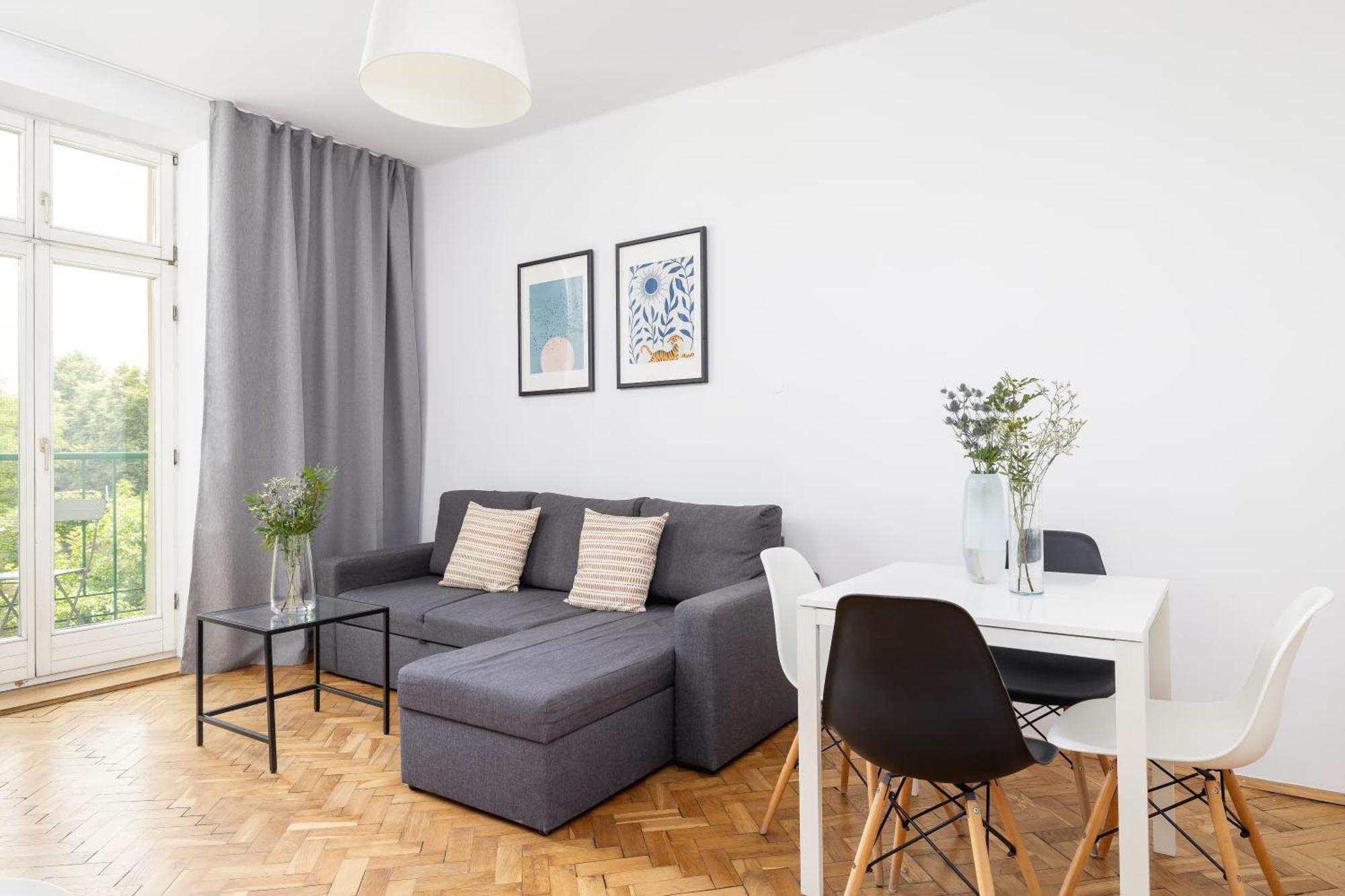 1-Bedroom Apartment With Balcony - Dluga 65 Krakkó Kültér fotó