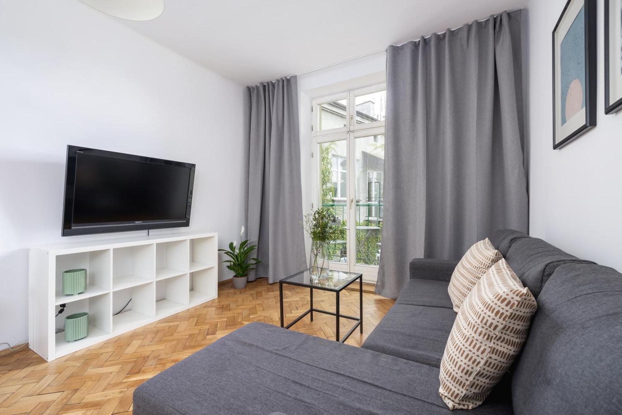 1-Bedroom Apartment With Balcony - Dluga 65 Krakkó Kültér fotó