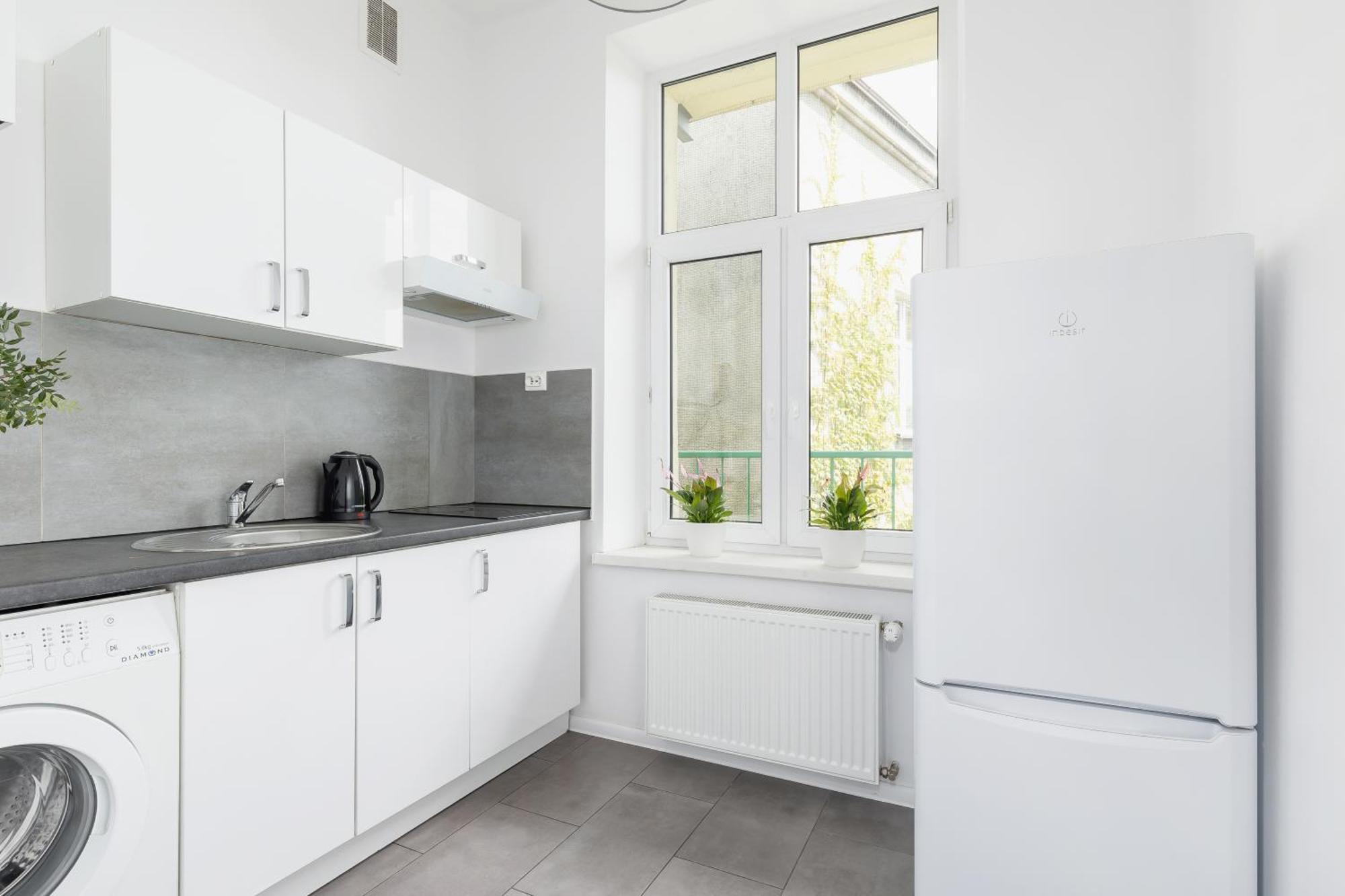 1-Bedroom Apartment With Balcony - Dluga 65 Krakkó Kültér fotó