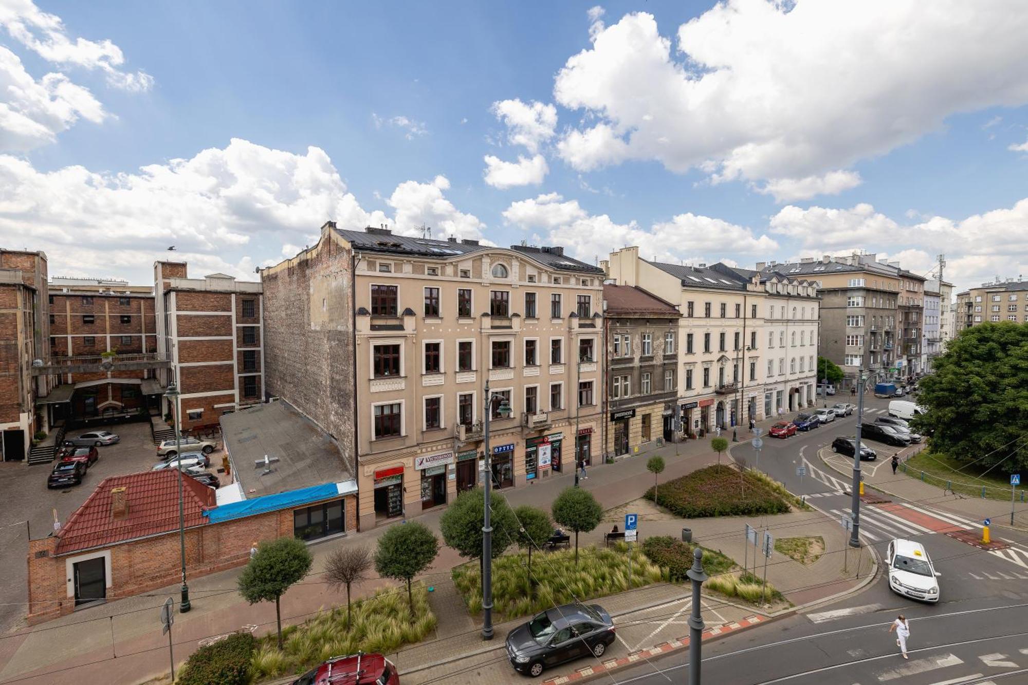1-Bedroom Apartment With Balcony - Dluga 65 Krakkó Kültér fotó