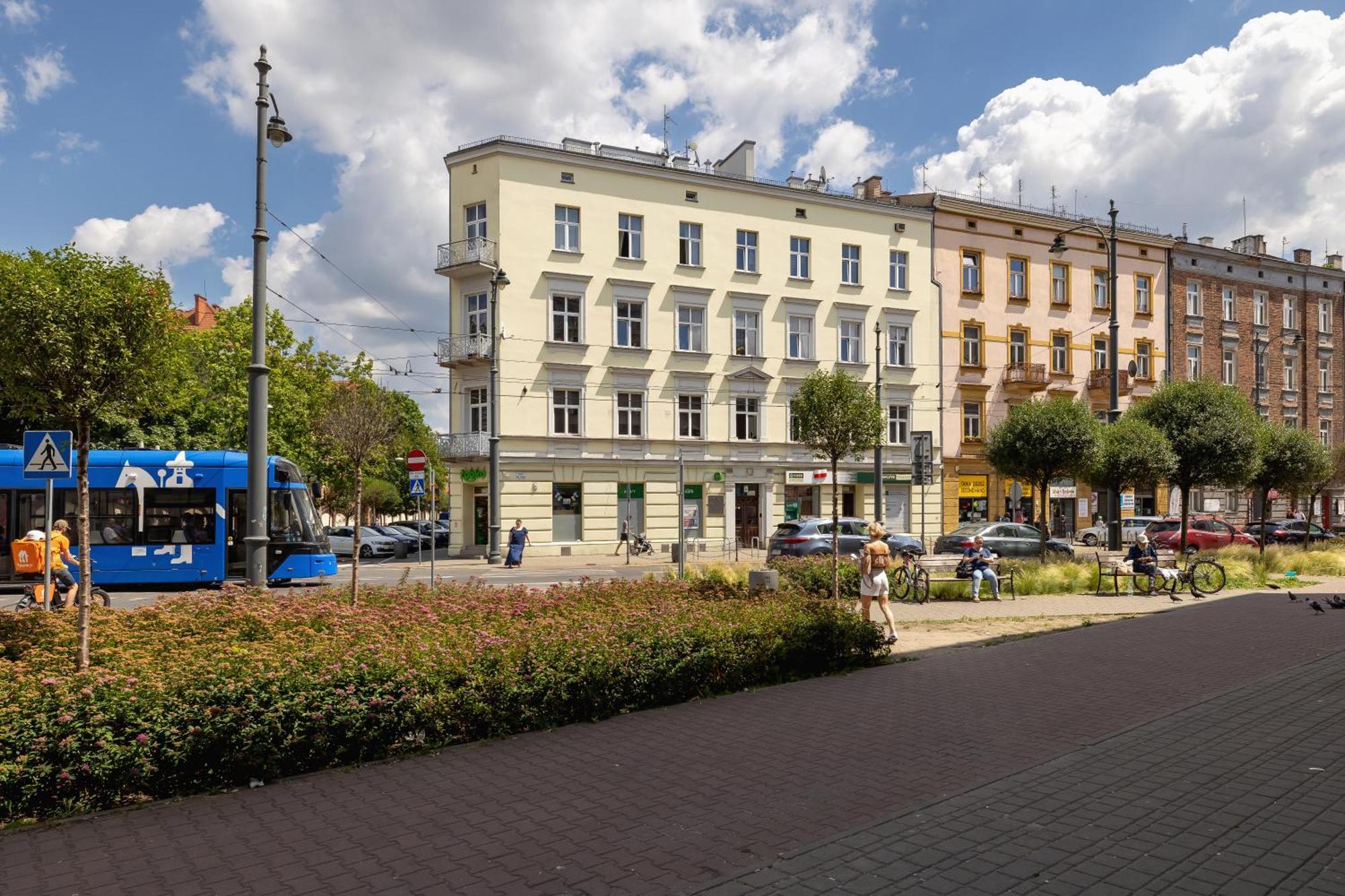 1-Bedroom Apartment With Balcony - Dluga 65 Krakkó Kültér fotó